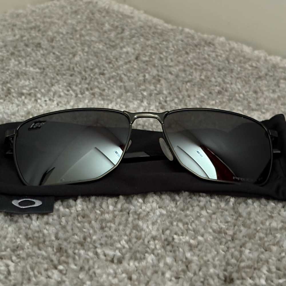 Oakley Black Aviator Sunglasses